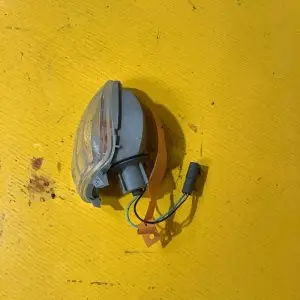 Clignotant avant gauche